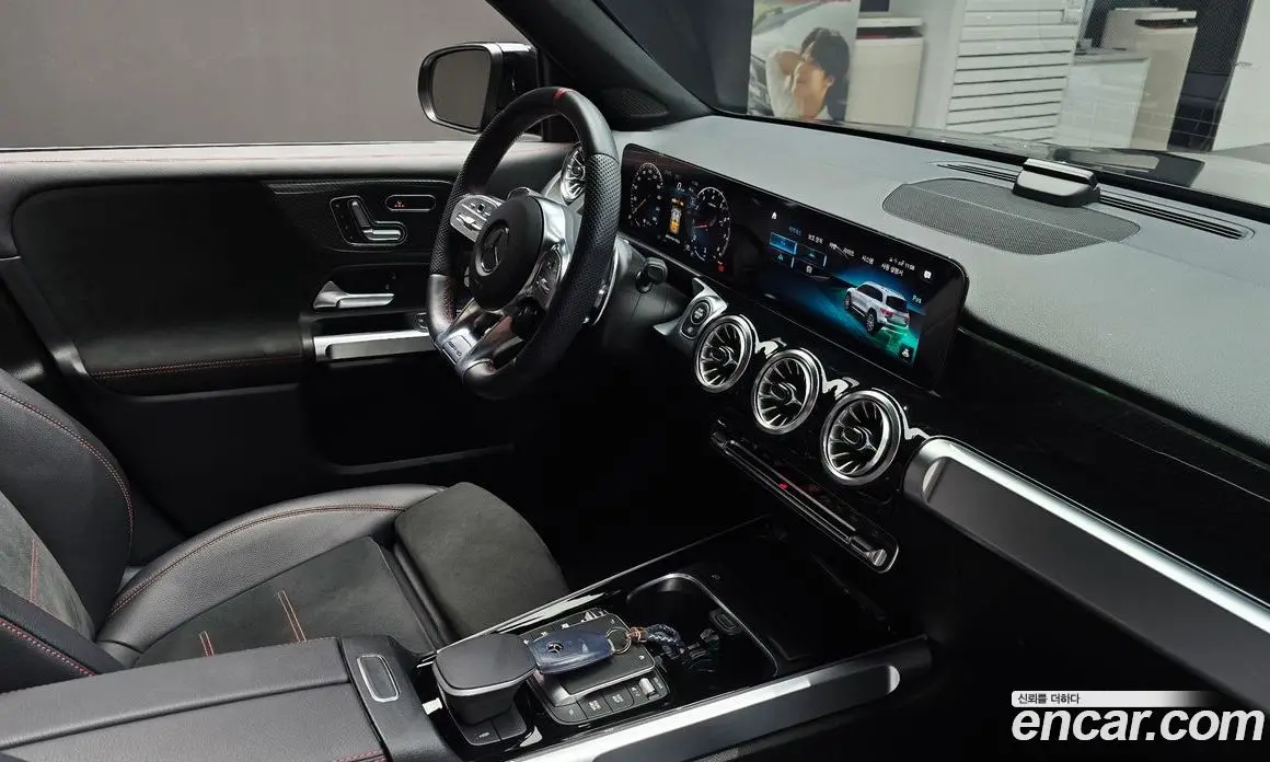 Mercedes-Benz GLB-Class 2023 2.0 гидро, фото 19
