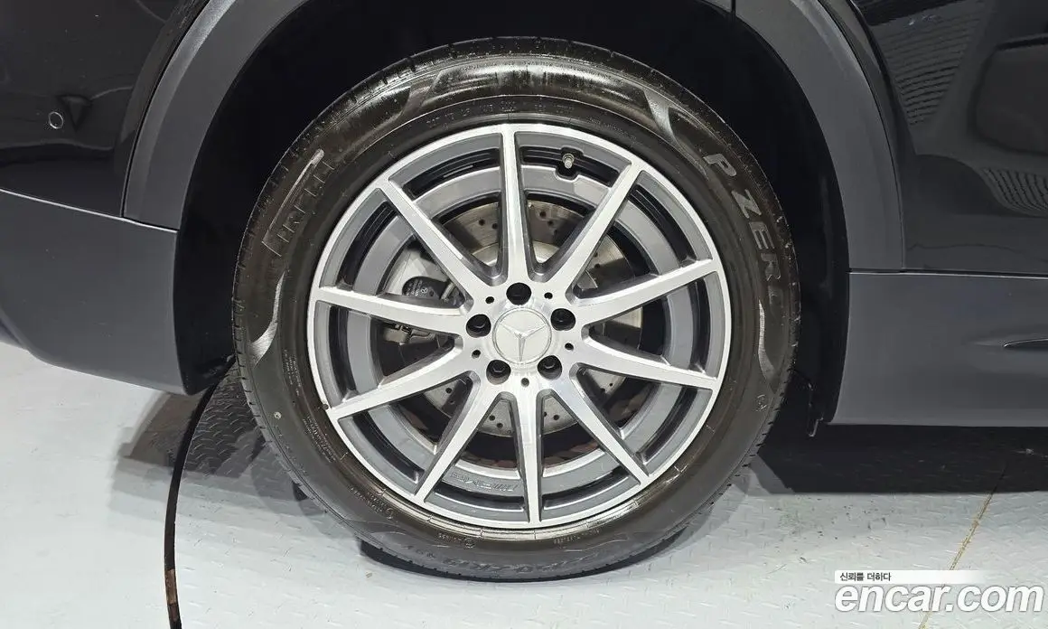 Mercedes-Benz GLB-Class 2023 2.0 гидро, фото 5
