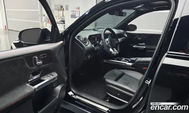 Mercedes-Benz GLB-Class 2023 2.0 гидро, миниатюра 10