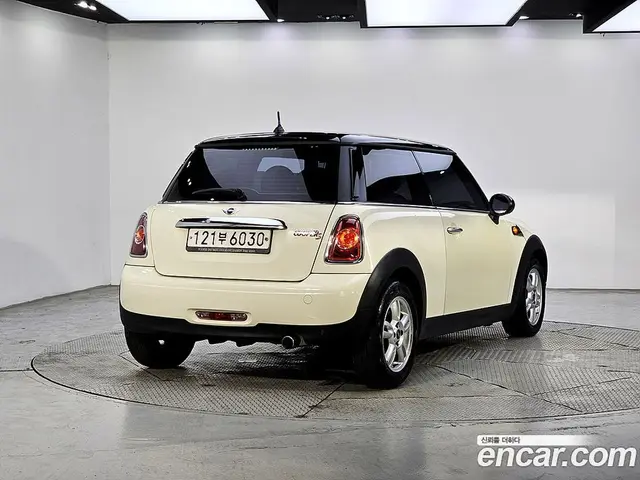 Mini Cooper 2013 1.6 автомат (гидро), миниатюра 2