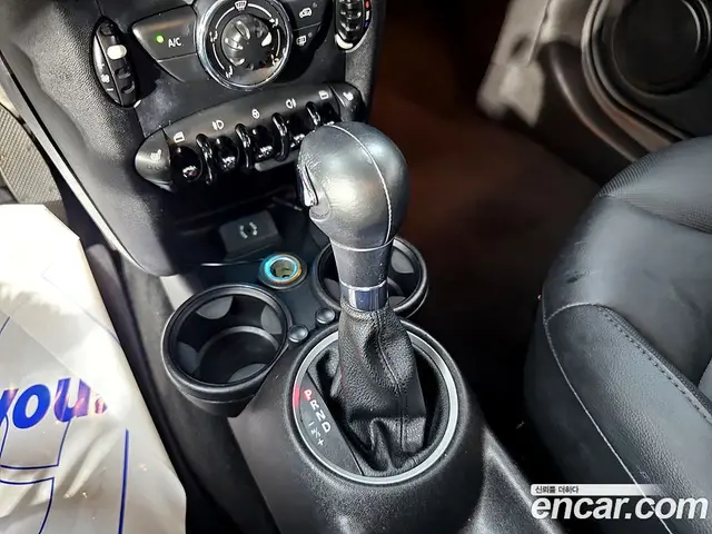 Mini Cooper 2013 1.6 автомат (гидро), миниатюра 9