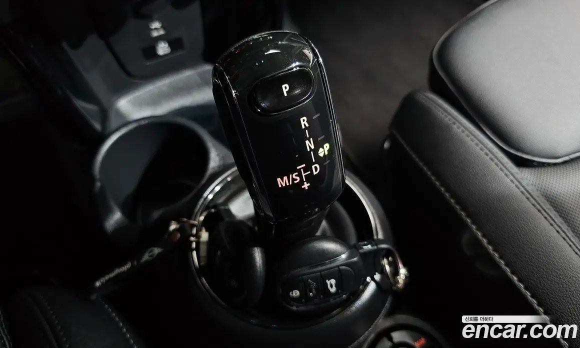Mini Cooper 2024 1.5 автомат (гидро), фото 11
