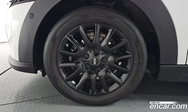 Mini Cooper 2024 1.5 автомат (гидро), миниатюра 4