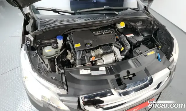 Peugeot 2008 2017 1.6 автомат (гидро), миниатюра 6