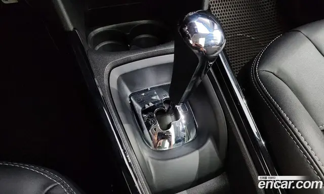 Peugeot 2008 2017 1.6 автомат (гидро), миниатюра 9