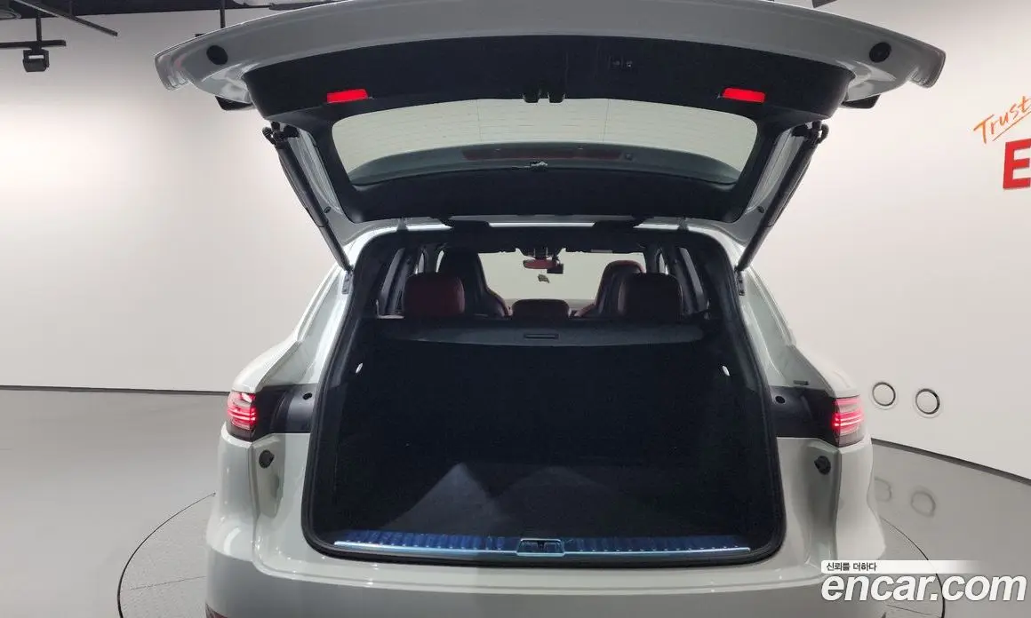 Porsche Cayenne 2022 3.0 автомат (гидро), фото 17