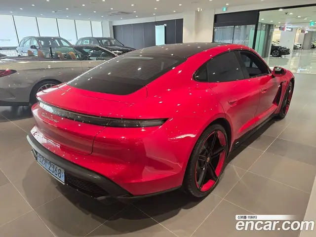 Porsche Taycan 2021 3.0 автомат (гидро), миниатюра 2
