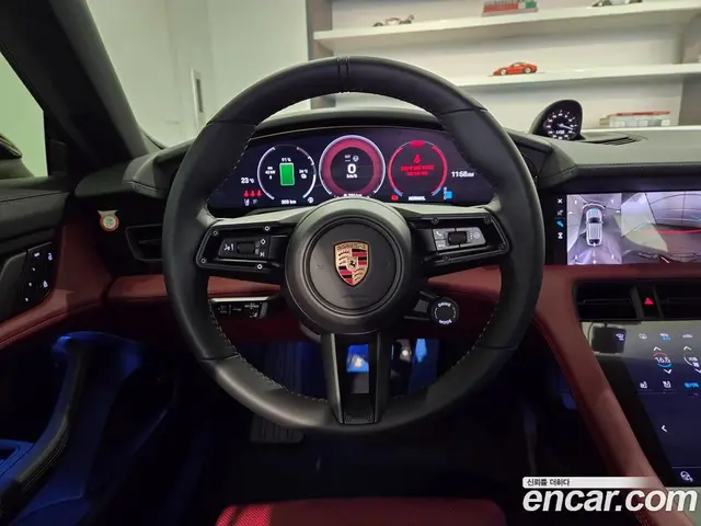Porsche Taycan 2025 0.1 автомат (гидро), миниатюра 11