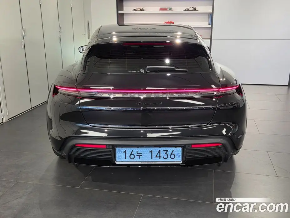 Porsche Taycan 2025 0.1 автомат (гидро), фото 4
