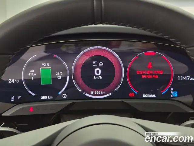 Porsche Taycan 2025 0.1 автомат (гидро), миниатюра 8
