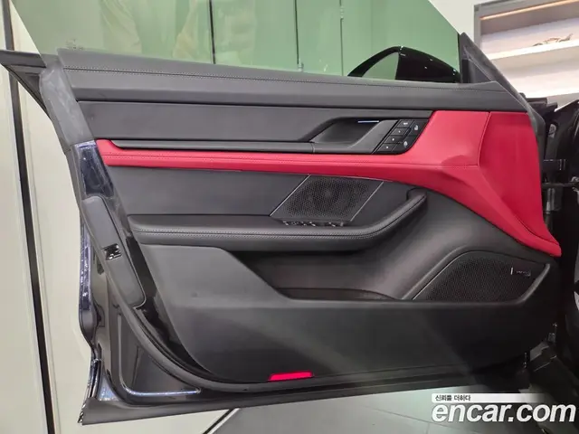 Porsche Taycan 2025 0.1 автомат (гидро), миниатюра 10