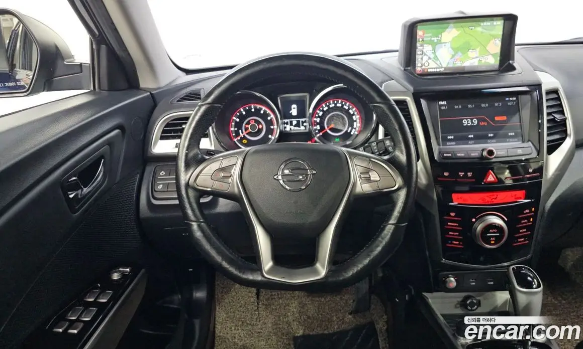 SsangYong TIBOLI 2015 1.6 автомат (гидро), фото 13