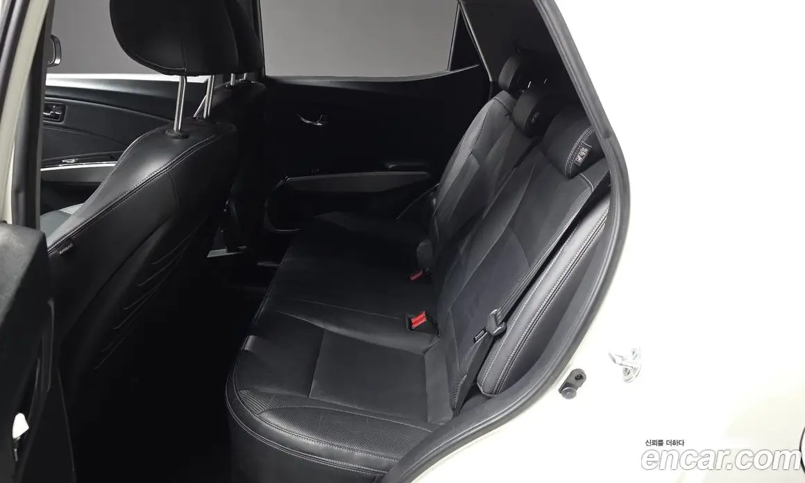 SsangYong TIBOLI 2015 1.6 автомат (гидро), фото 16