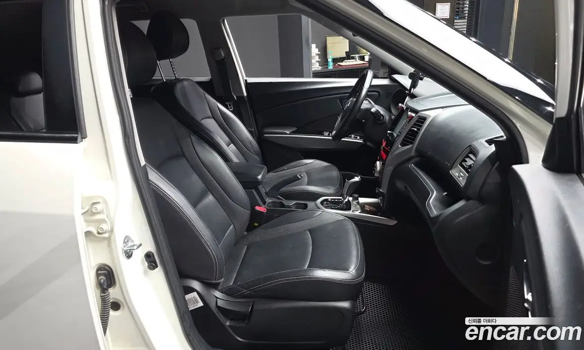 SsangYong TIBOLI 2015 1.6 автомат (гидро), фото 17
