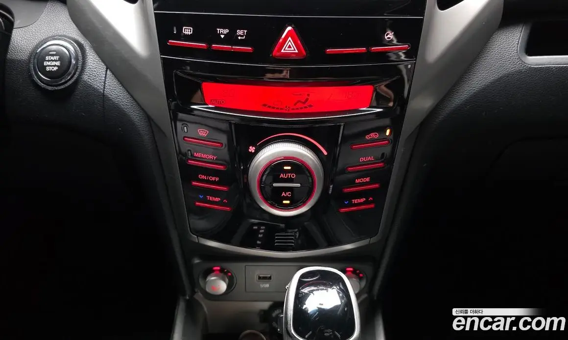 SsangYong TIBOLI 2015 1.6 автомат (гидро), фото 22