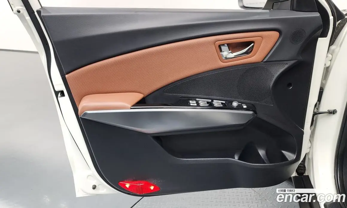 SsangYong TIBOLI 2018 1.6 автомат (гидро), фото 14
