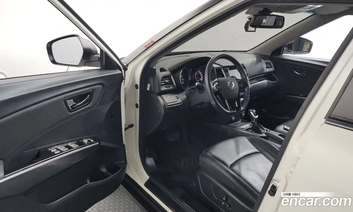 SsangYong TIBOLI 2019 1.6 автомат (гидро), фото 13