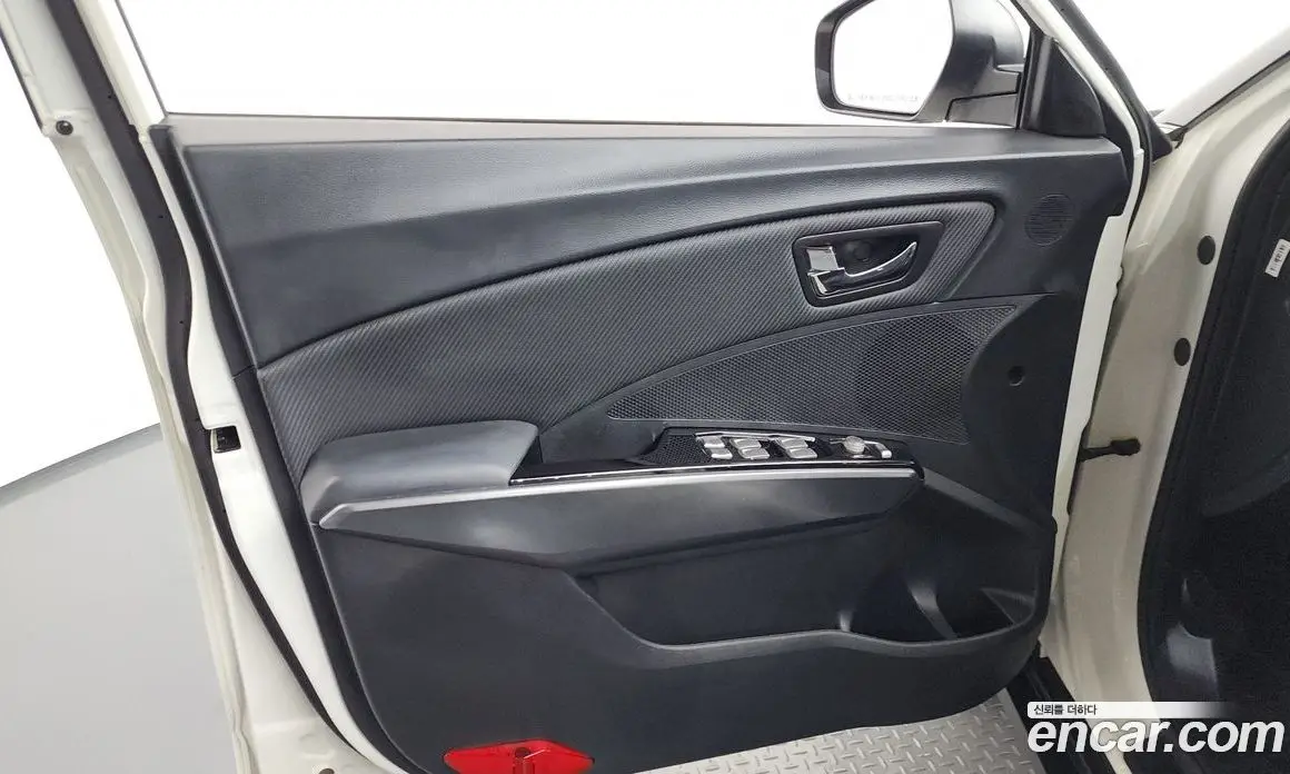 SsangYong TIBOLI 2019 1.6 автомат (гидро), фото 14