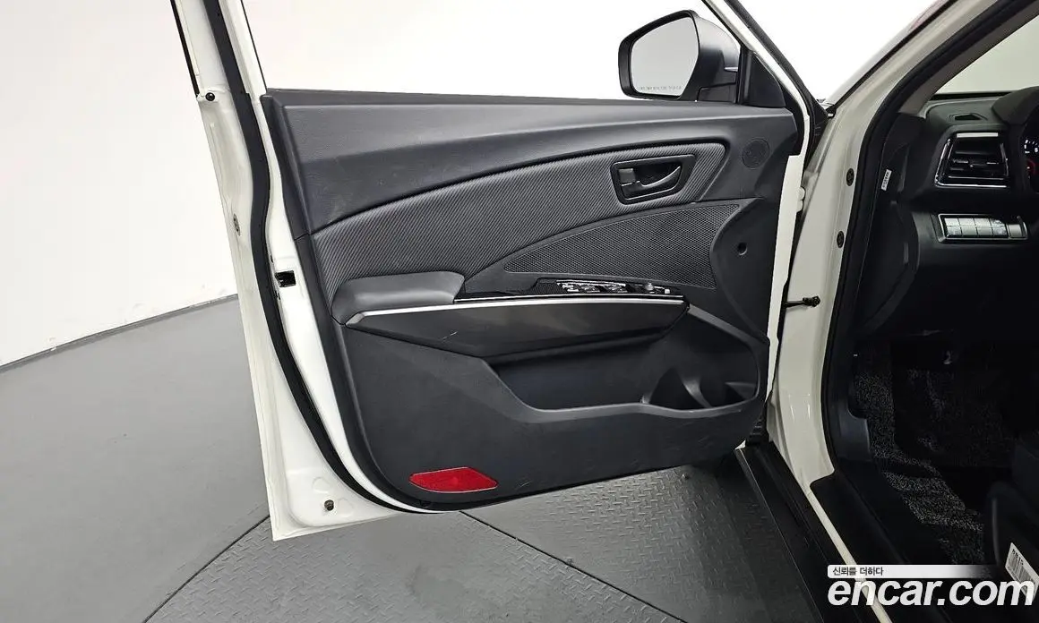 SsangYong TIBOLI 2020 1.5 автомат (гидро), фото 13