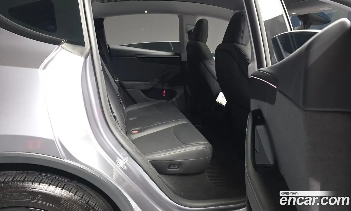 Tesla Model Y 2025 0.2 автомат (гидро), фото 12