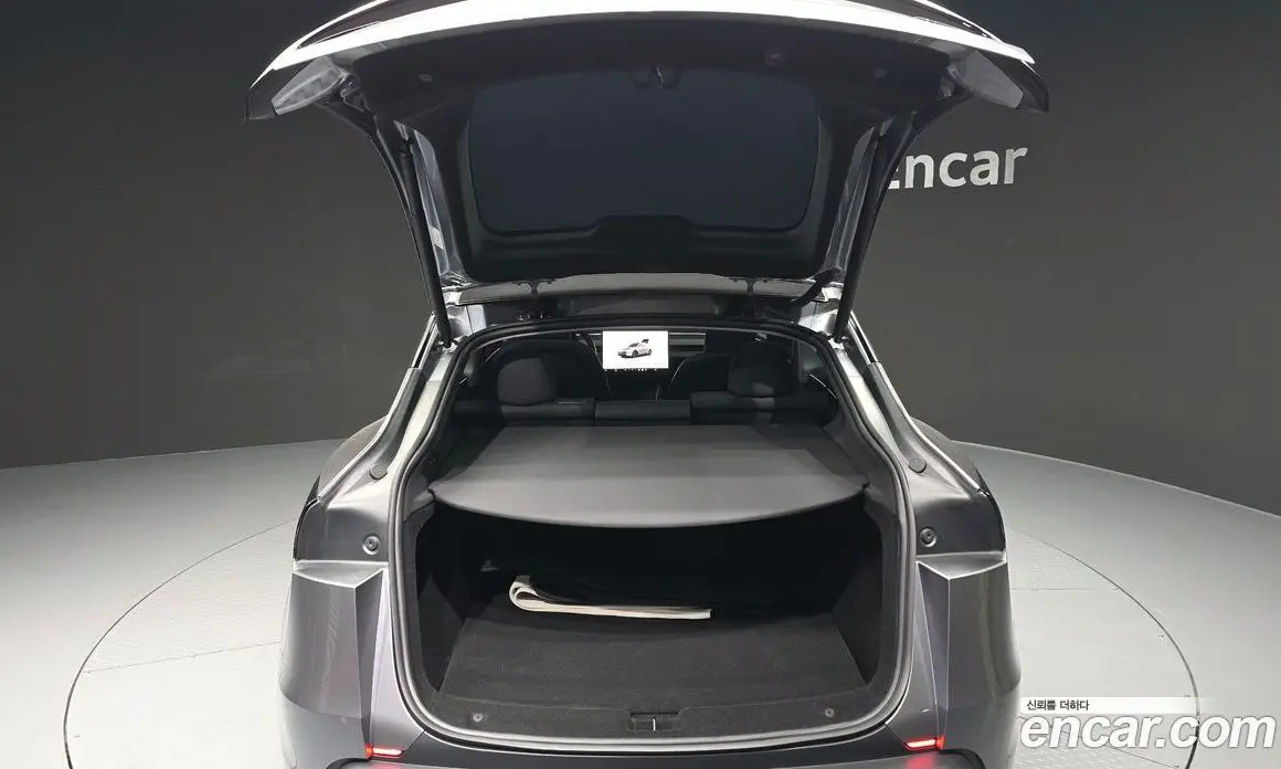 Tesla Model Y 2025 0.2 автомат (гидро), фото 20