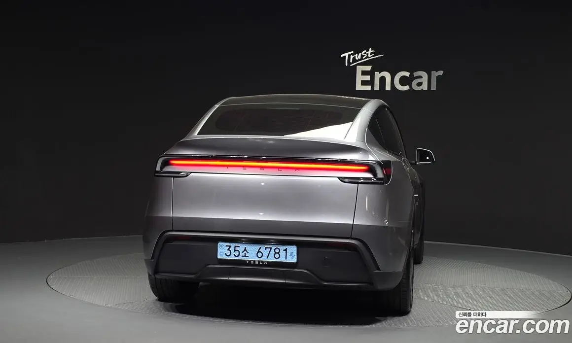 Tesla Model Y 2025 0.2 автомат (гидро), фото 4
