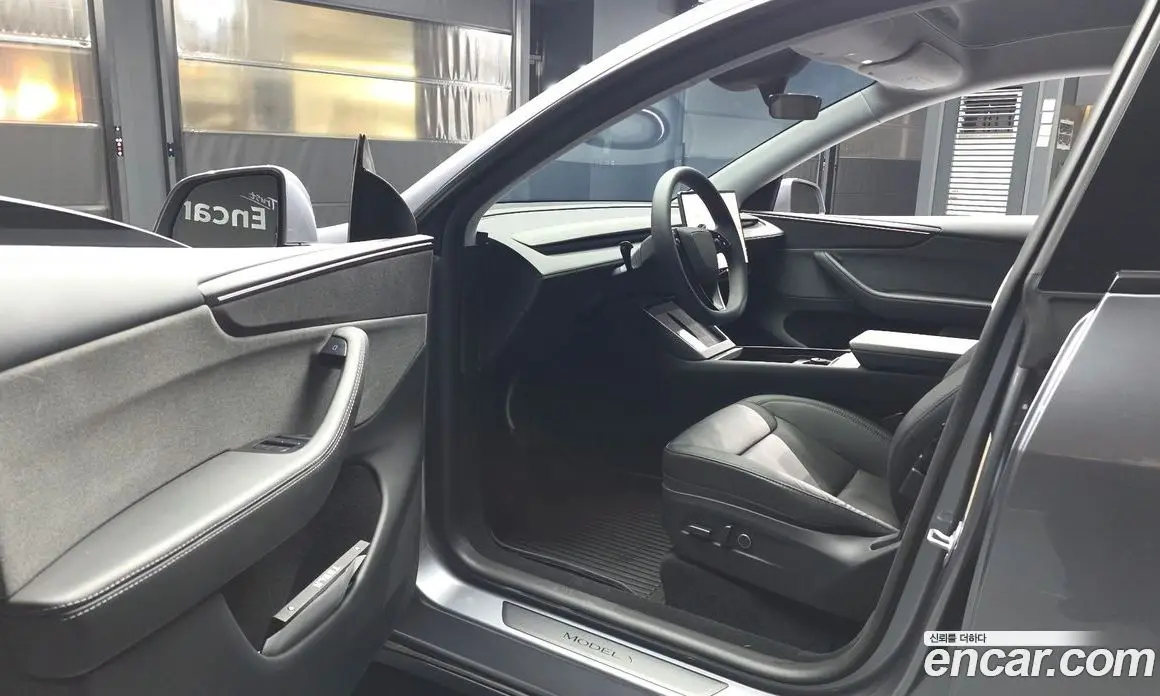 Tesla Model Y 2025 0.2 автомат (гидро), фото 10