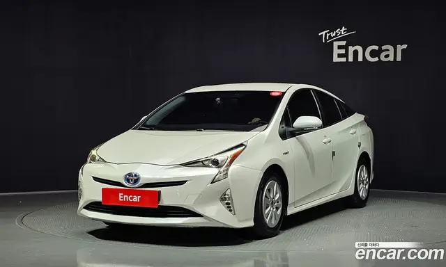 Toyota Prius 2016 1.8 автомат (гидро), миниатюра 1 Toyota Prius 2016 1.8 автомат (гидро), миниатюра 1