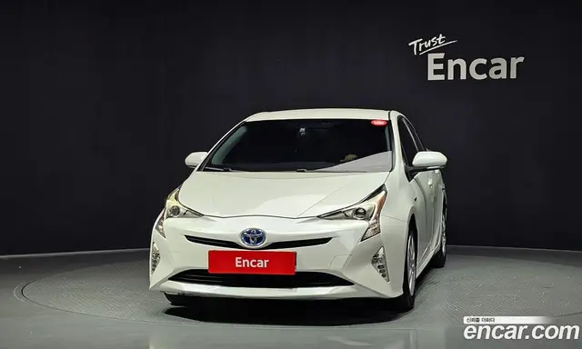 Toyota Prius 2016 1.8 автомат (гидро), миниатюра 3 Toyota Prius 2016 1.8 автомат (гидро), миниатюра 3