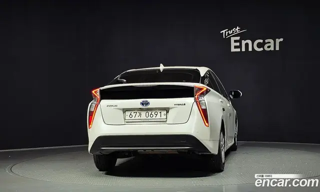 Toyota Prius 2016 1.8 автомат (гидро), миниатюра 4 Toyota Prius 2016 1.8 автомат (гидро), миниатюра 4