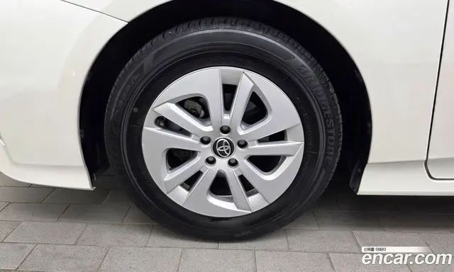 Toyota Prius 2016 1.8 автомат (гидро), миниатюра 5 Toyota Prius 2016 1.8 автомат (гидро), миниатюра 5