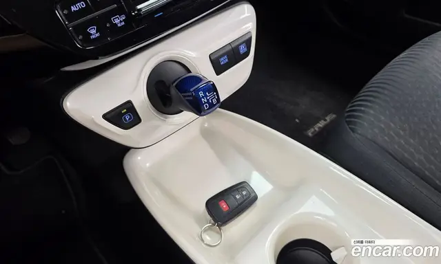 Toyota Prius 2016 1.8 автомат (гидро), миниатюра 9 Toyota Prius 2016 1.8 автомат (гидро), миниатюра 9