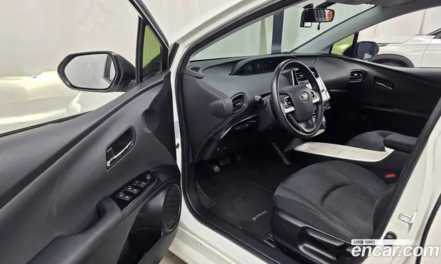 Toyota Prius 2016 1.8 автомат (гидро), миниатюра 10 Toyota Prius 2016 1.8 автомат (гидро), миниатюра 10