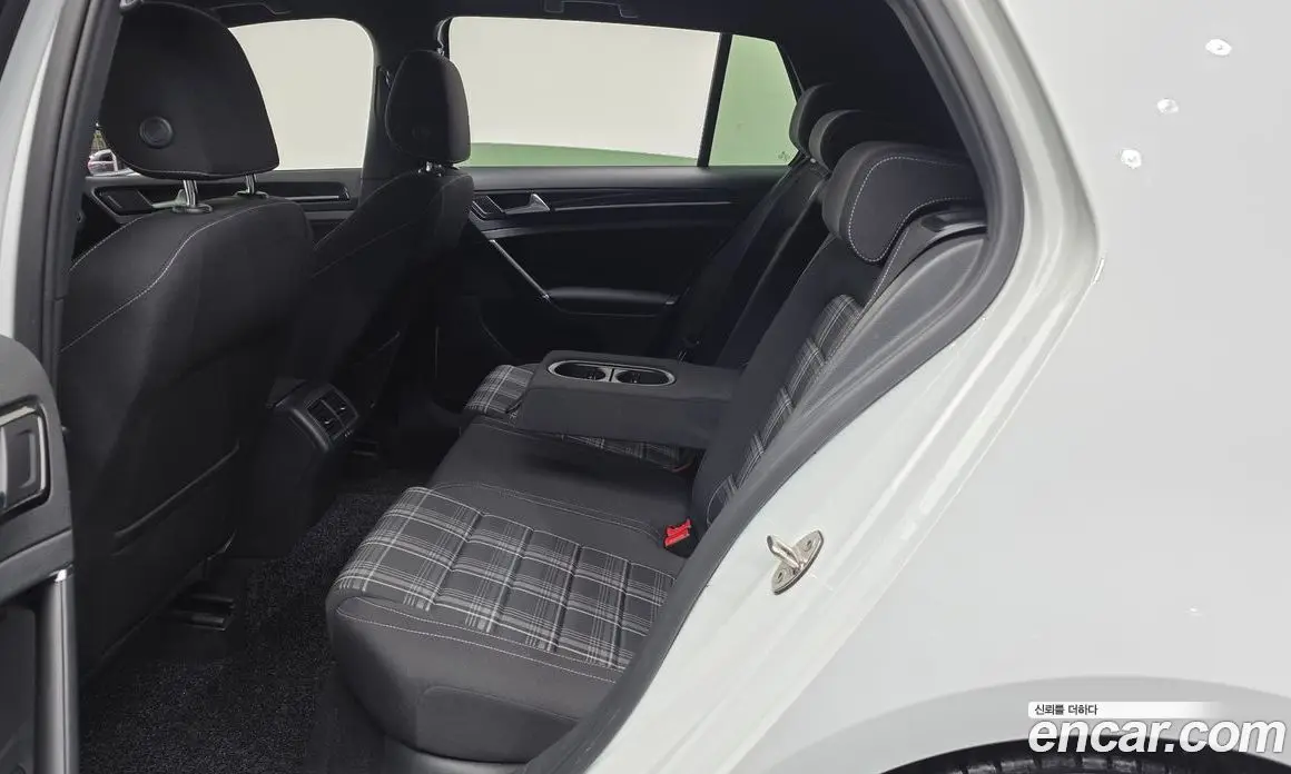 Volkswagen Golf 2016 2.0 автомат (гидро), фото 12