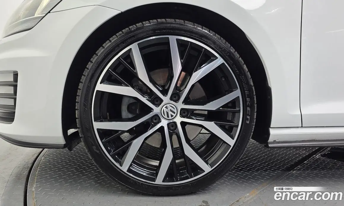 Volkswagen Golf 2016 2.0 автомат (гидро), фото 5