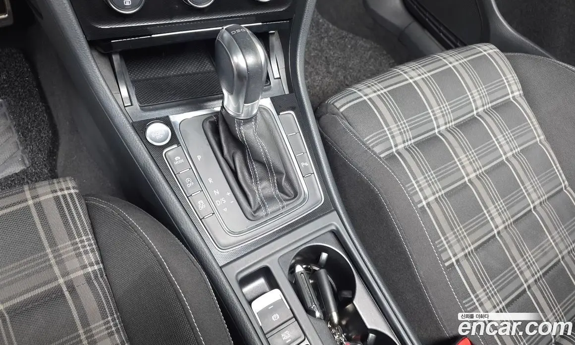 Volkswagen Golf 2016 2.0 автомат (гидро), фото 9