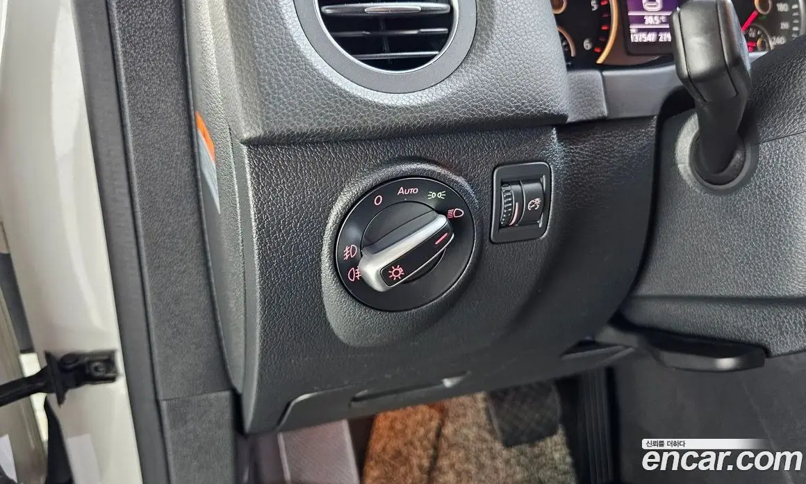 Volkswagen Tiguan 2016 2.0 автомат (гидро), фото 16