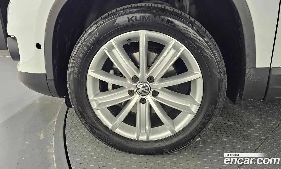 Volkswagen Tiguan 2016 2.0 автомат (гидро), фото 5