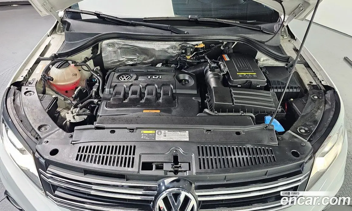 Volkswagen Tiguan 2016 2.0 автомат (гидро), фото 6