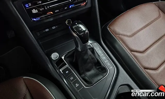 Volkswagen Tiguan 2023 2.0 автомат (гидро), миниатюра 12