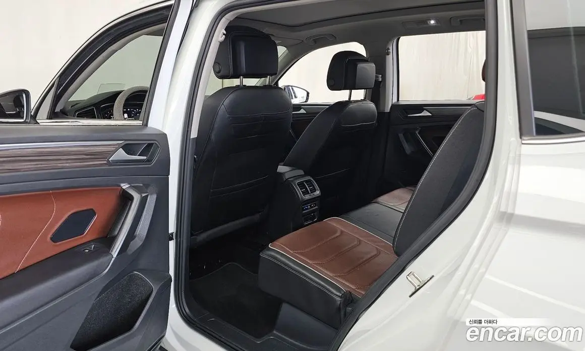 Volkswagen Tiguan 2023 2.0 автомат (гидро), фото 16