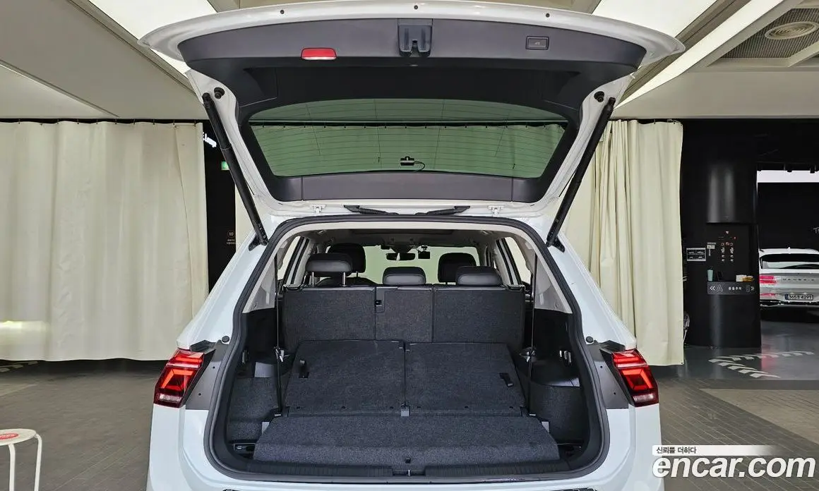 Volkswagen Tiguan 2023 2.0 автомат (гидро), фото 26