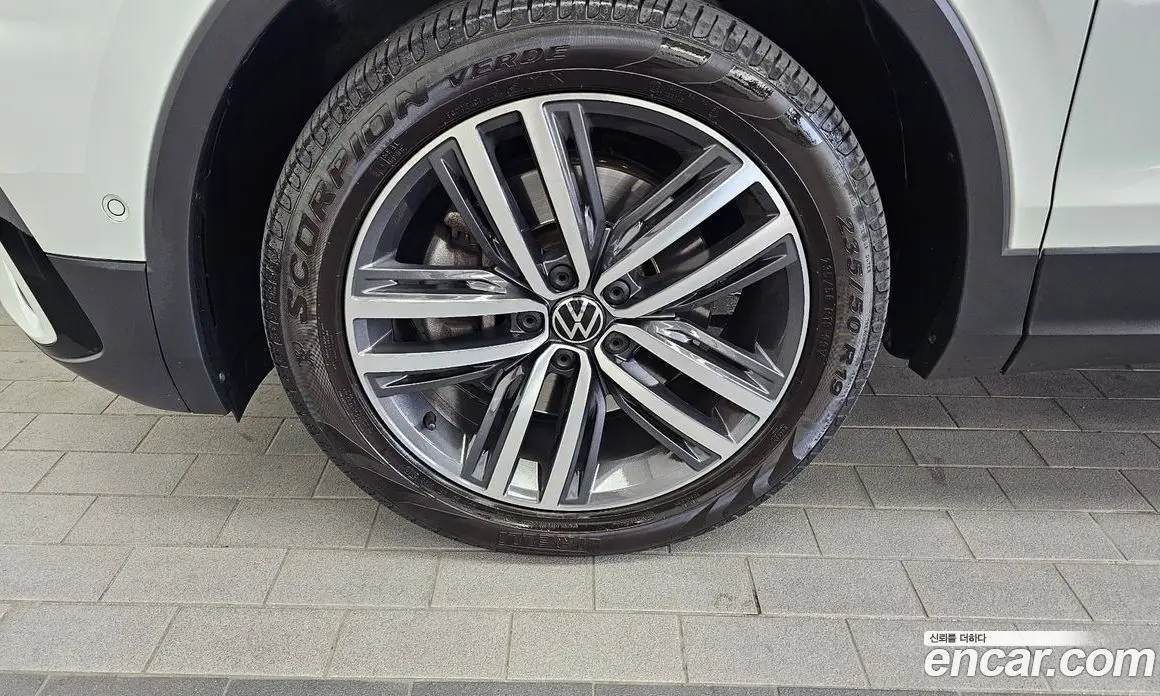 Volkswagen Tiguan 2023 2.0 автомат (гидро), фото 5