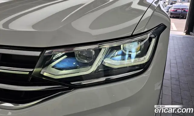 Volkswagen Tiguan 2023 2.0 автомат (гидро), миниатюра 8