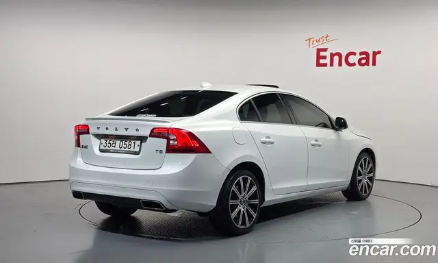 Volvo S60 2015 2.0 автомат (гидро), миниатюра 2