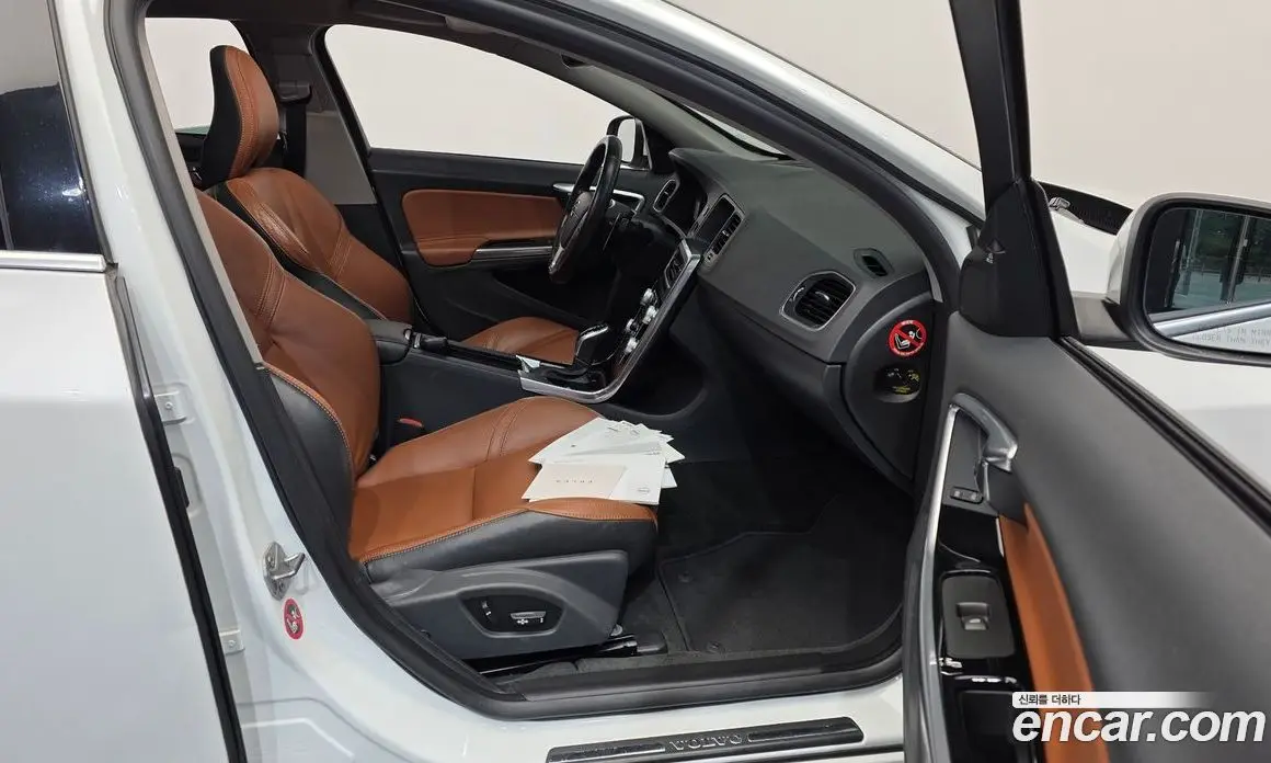 Volvo S60 2015 2.0 автомат (гидро), фото 11