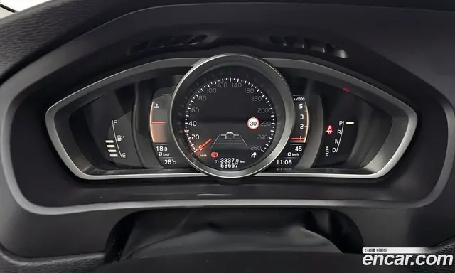 Volvo V40 2019 2.0 автомат (гидро), миниатюра 11