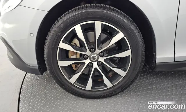 Volvo V40 2019 2.0 автомат (гидро), миниатюра 5