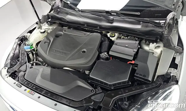 Volvo V40 2019 2.0 автомат (гидро), миниатюра 6