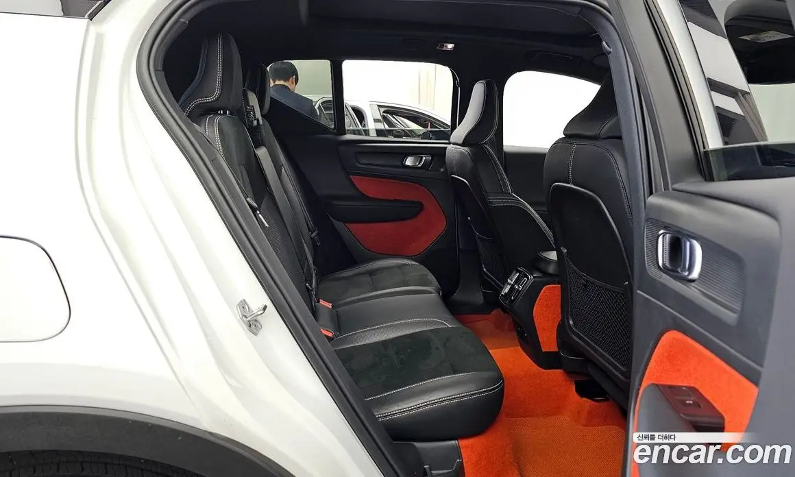 Volvo XC40 2020 2.0 автомат (гидро), фото 18